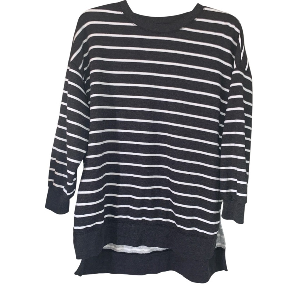⭐️ 3/$15 • Old Navy • Grey and White • Striped • Crewneck
